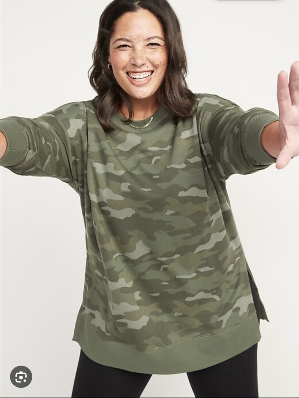 Old Navy Camo Crewneck Sweatshirt Women’s Medium Olive Green Fleece Pullover